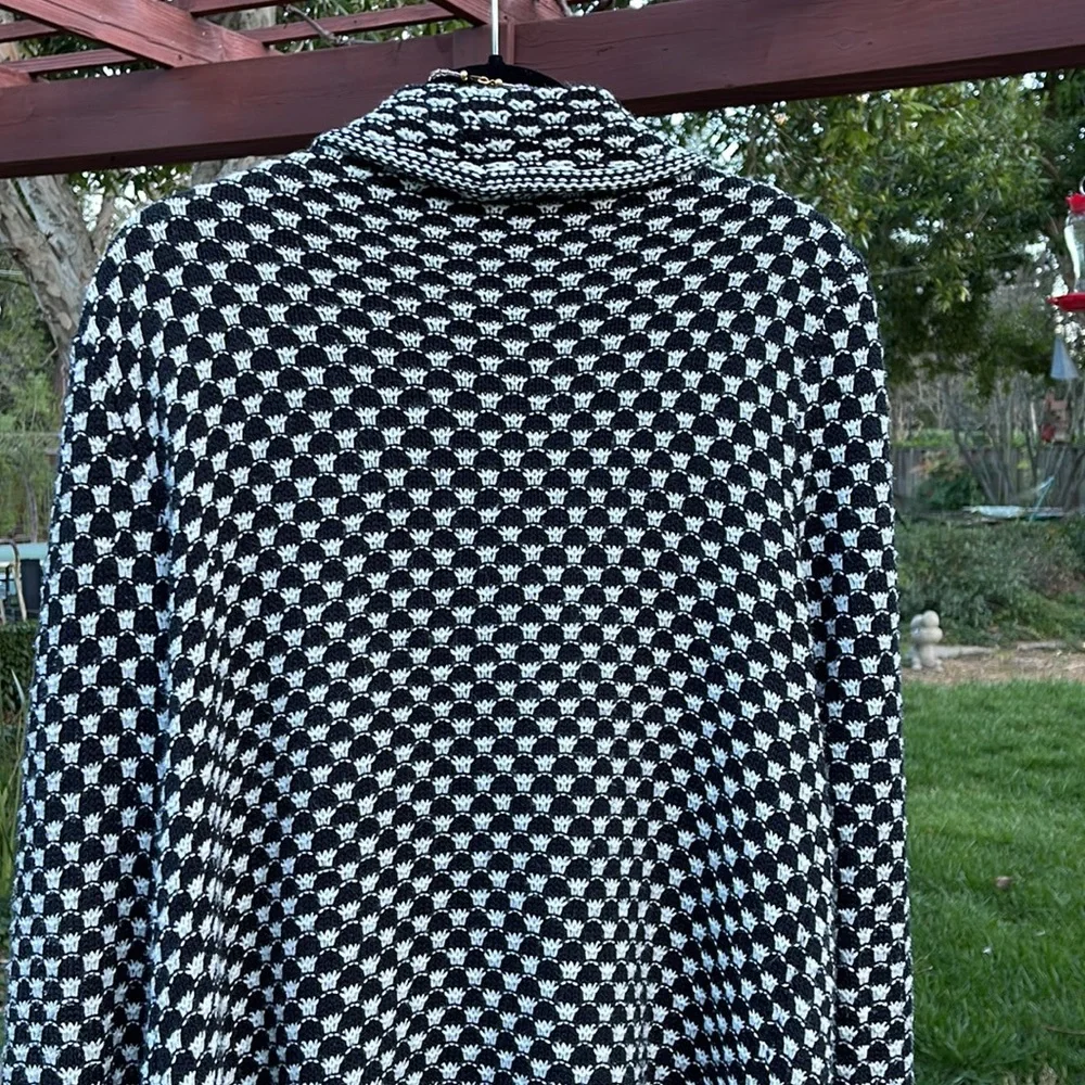 🌺 Creazioni Effect; NICE Designer Black/White Long Sweater in Misses Size XL! - Picture 6 of 12